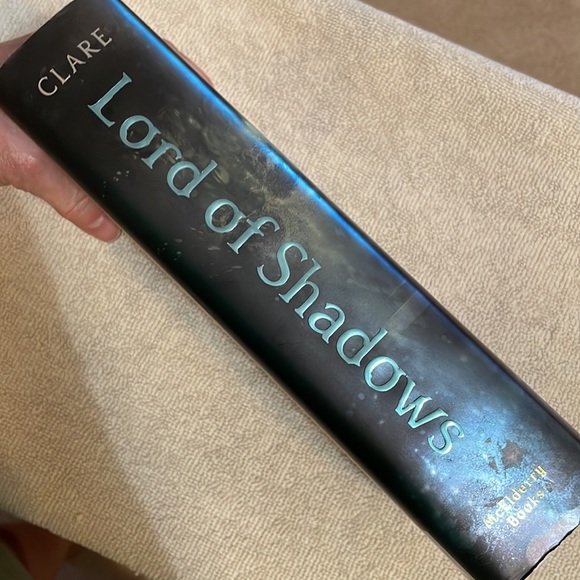 NOT ELIGIBLE FOR BUNDLE SALE 🎁Lord of Shadows #2 in The Dark Artifices… - Picture 3 of 12